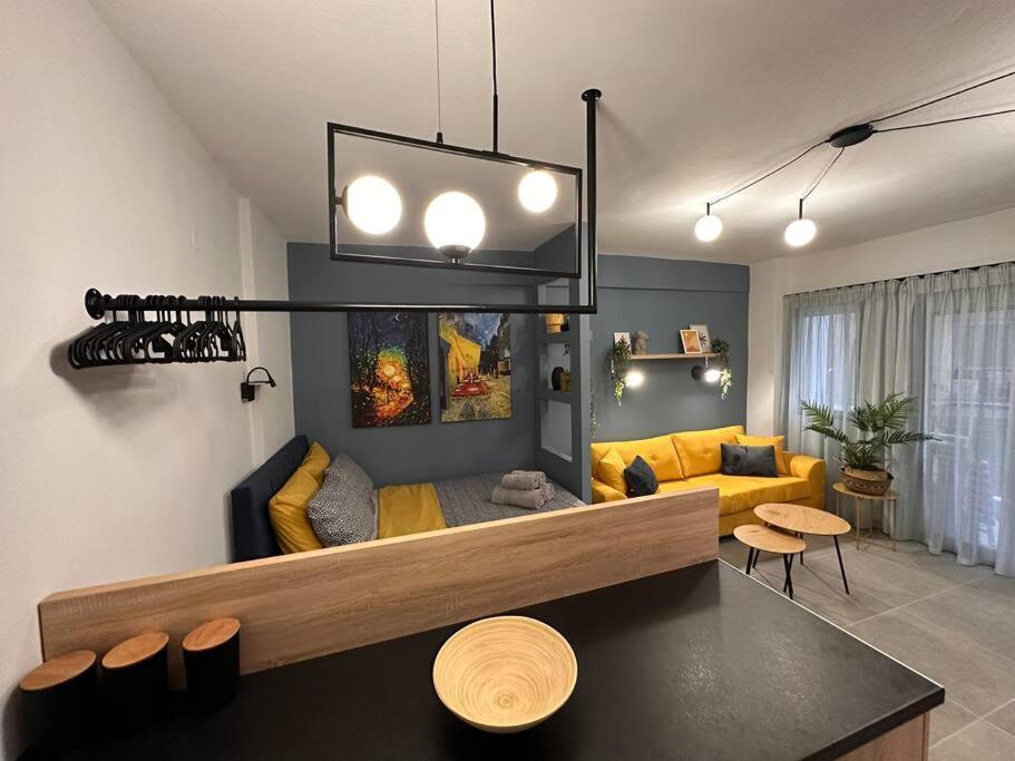 The Yellowblue Apartment, Downtown Солун Екстериор снимка