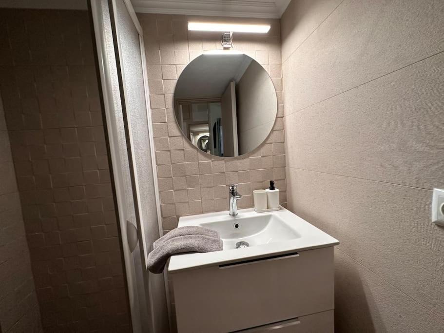 The Yellowblue Apartment, Downtown Солун Екстериор снимка