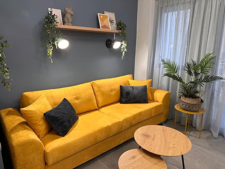 The Yellowblue Apartment, Downtown Солун Екстериор снимка