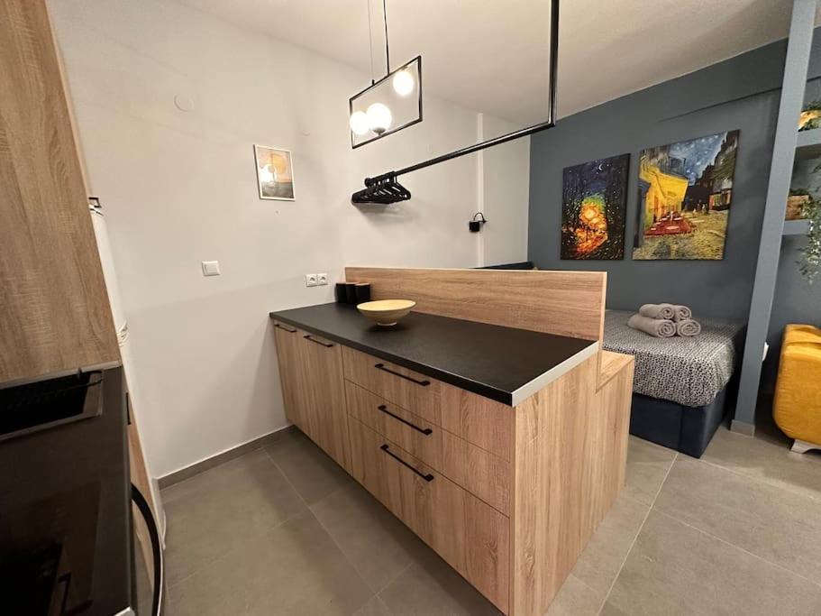 The Yellowblue Apartment, Downtown Солун Екстериор снимка